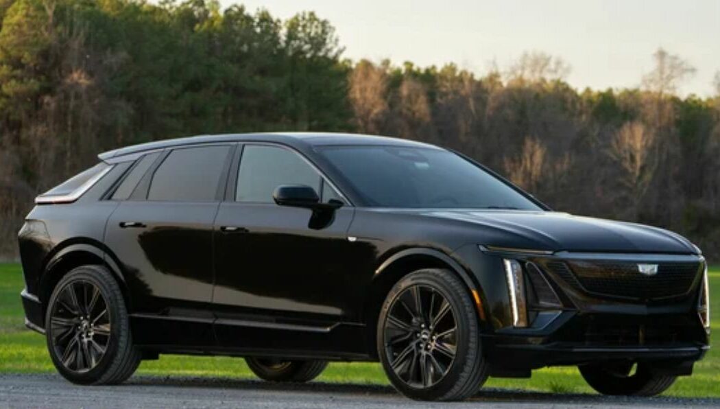 Sedan - Cadillac Lyriq Larissa